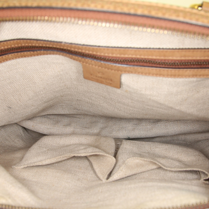 Bolso de mano Gucci en cuero beige - Detail D2