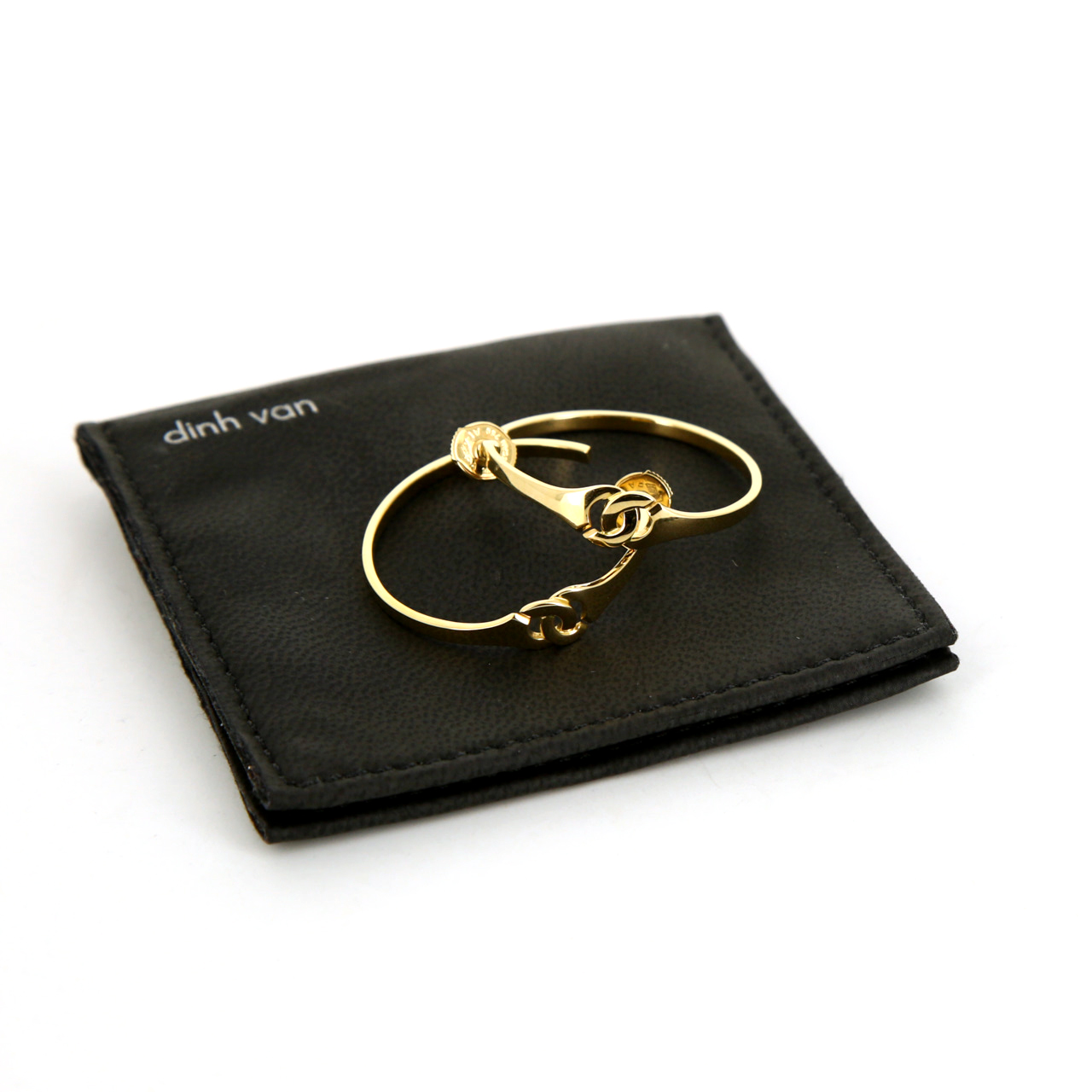 Dinh Van Menottes hoop earrings in yellow gold - Detail D2