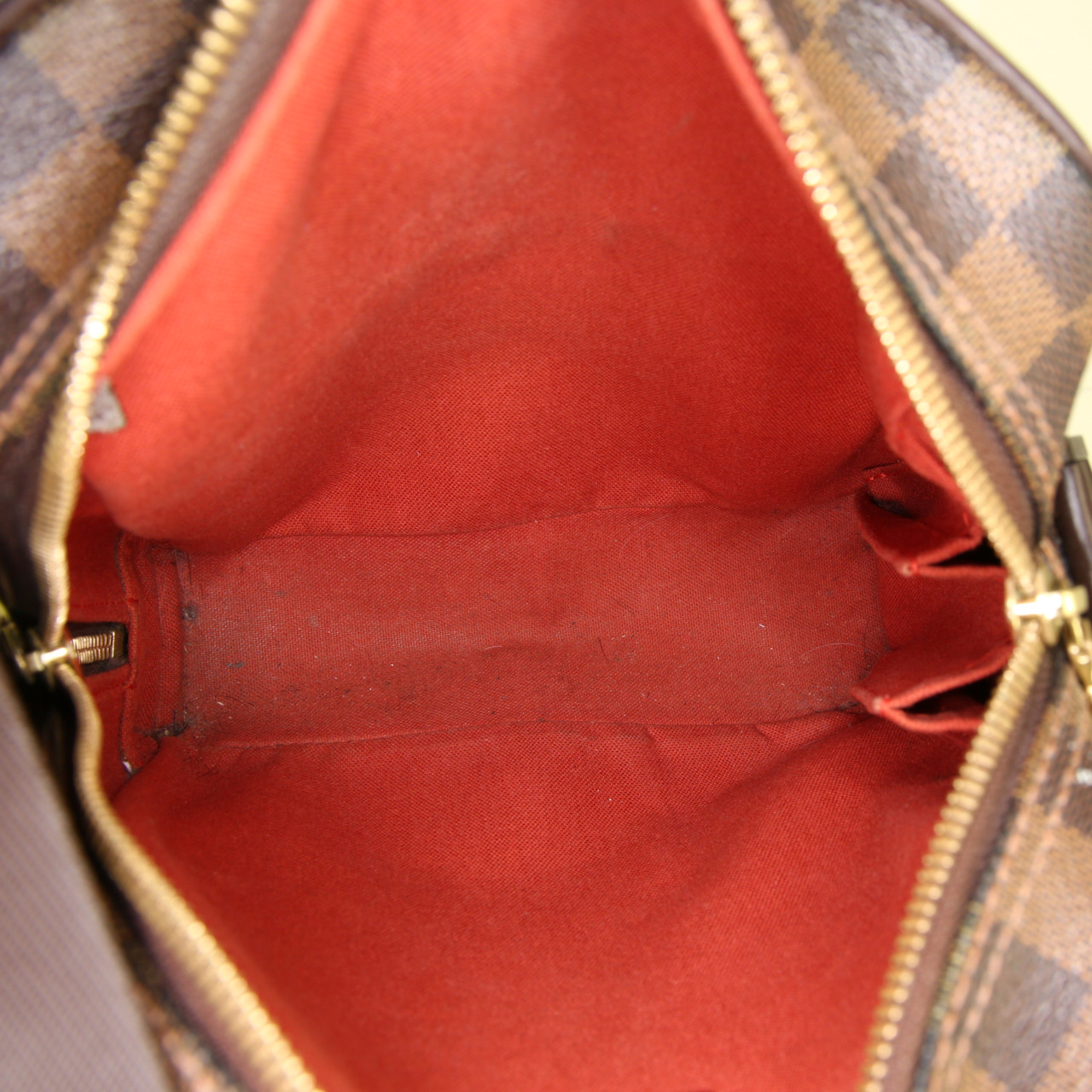 Louis Vuitton Olav shoulder bag in brown damier canvas and brown - Detail D2