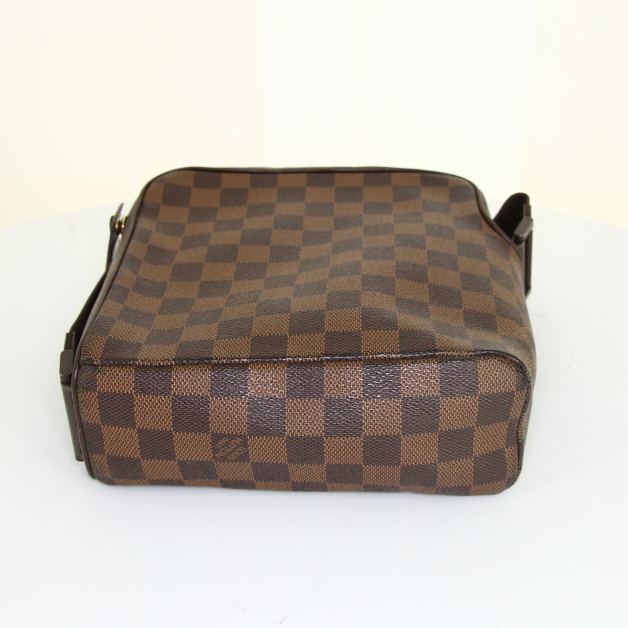 Louis Vuitton Olav shoulder bag in brown damier canvas and brown - Detail D5