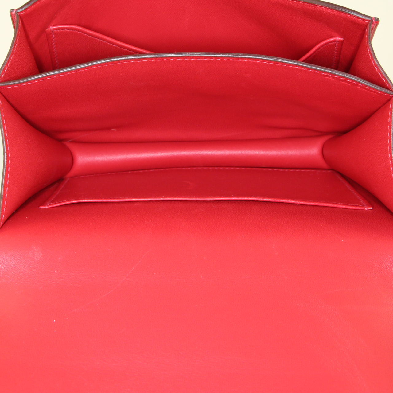 Hermes Constance small model shoulder bag in red Casaque epsom leather - Detail D2