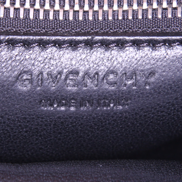 Bolso de mano Givenchy Horizon en cuero liso azul marino - Detail D4
