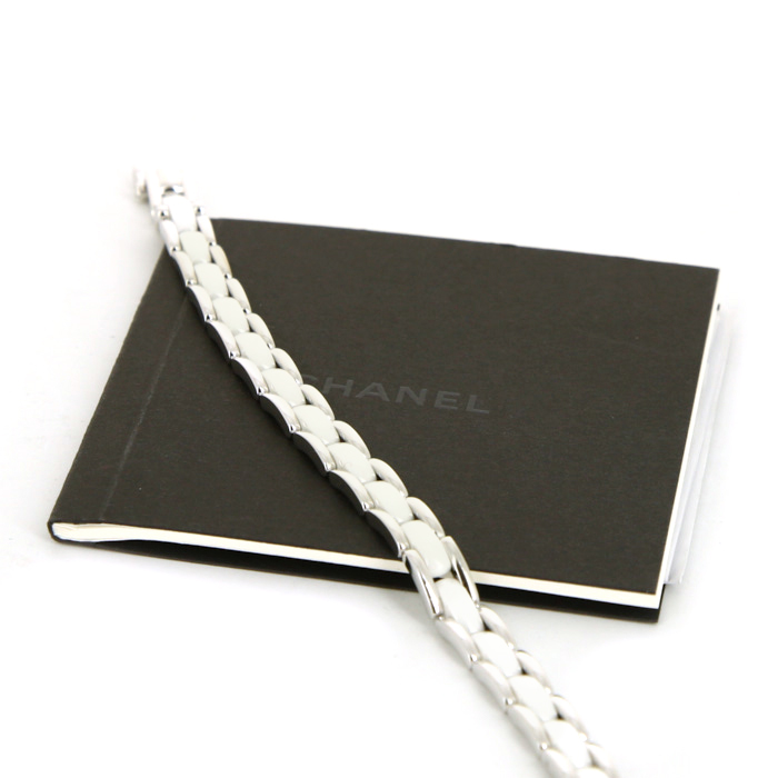 Flexible Chanel Ultra bracelet in white gold and ceramic - Detail D2