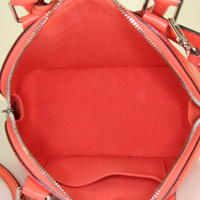 Borsa a tracolla Louis Vuitton Alma BB in pelle Epi rosa - Detail D3