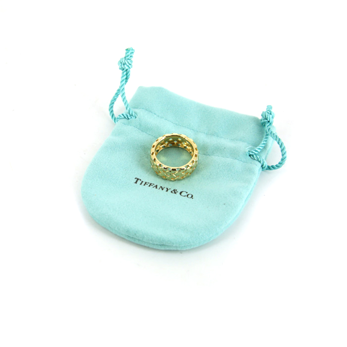 Sortija época años 90 Tiffany & Co Vannerie en oro amarillo - Detail D2