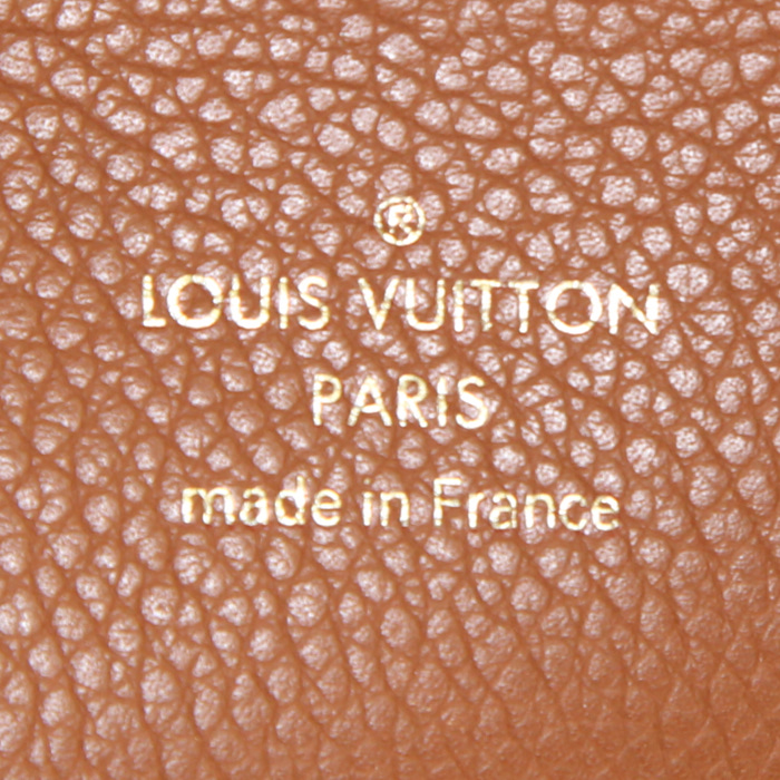 Borsa a spalla Louis Vuitton Olympe in tela monogram cerata e pelle marrone caramello - Detail D3