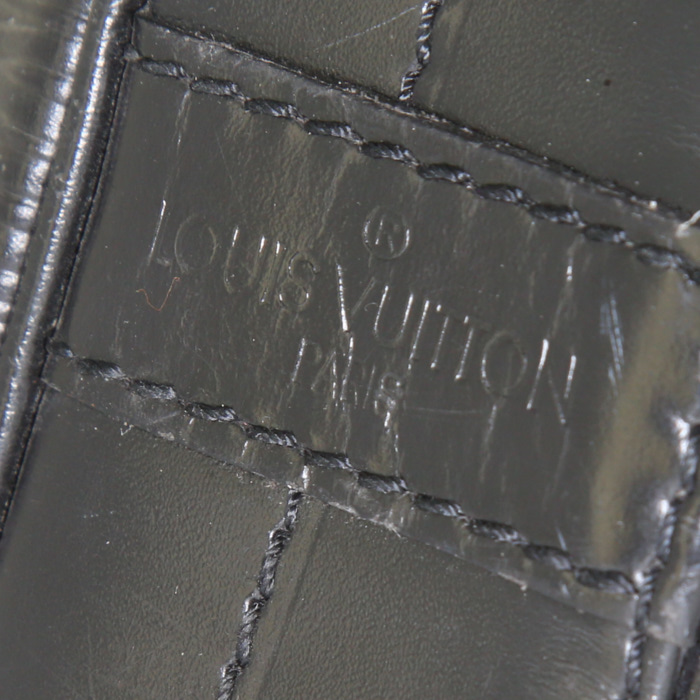 Louis Vuitton grand Noé shopping bag in black epi leather - Detail D3