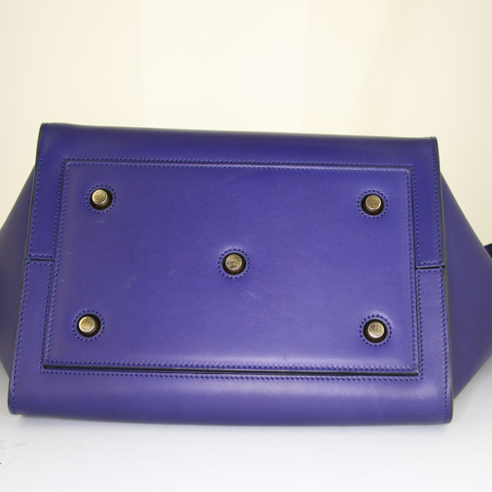 Sac à main Celine Tie Bag moyen modèle en cuir bleu - Detail D4