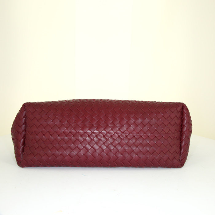 Bottega Veneta shopping bag in burgundy intrecciato leather - Detail D4