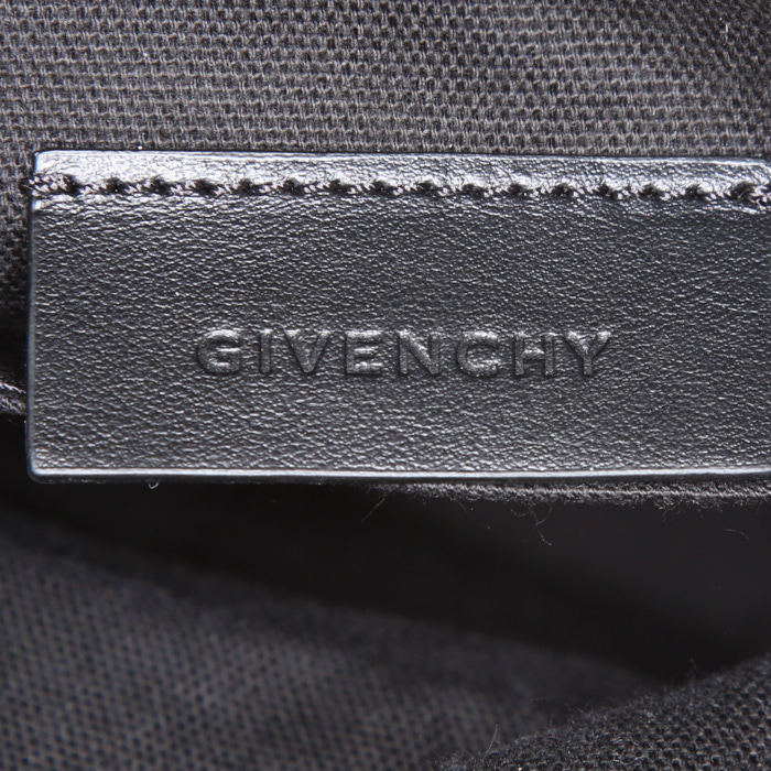 Mochila Givenchy en cuero rojo, negro y blanco - Detail D3