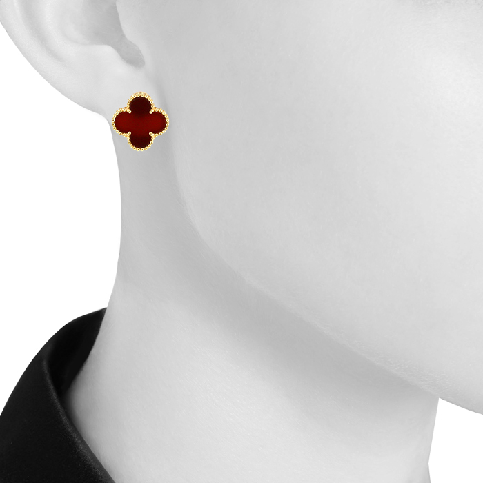 Orecchini Van Cleef & Arpels Alhambra Vintage in oro giallo e corniola