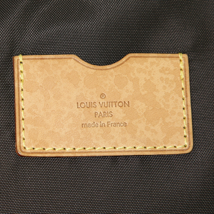 Maleta Louis Vuitton Pegase en lona Monogram marrón y cuero natural - Detail D3