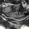 Shopping bag Burberry Victoria in tela Haymarket grigia e bianca e pelle verniciata nera - Detail D2 thumbnail
