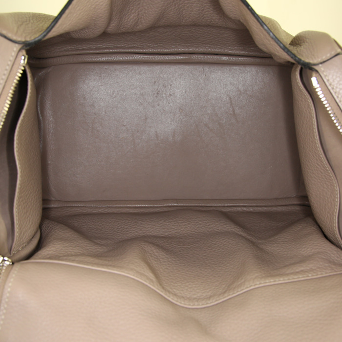 Sac porté épaule Hermès Lindy 34 cm en cuir togo bicolore étoupe et taupe - Detail D2