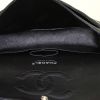 Bolso bandolera Chanel Timeless Classic en cuero acolchado negro - Detail D3 thumbnail