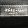 Bolso de mano Yves Saint Laurent en cuero dorado - Detail D3 thumbnail