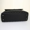 Bolso de mano Chanel Top Handle en cuero granulado acolchado negro - Detail D5 thumbnail