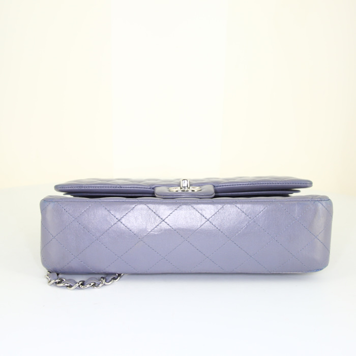 Bolso de mano Chanel Timeless Classic en cuero acolchado parma - Detail D5