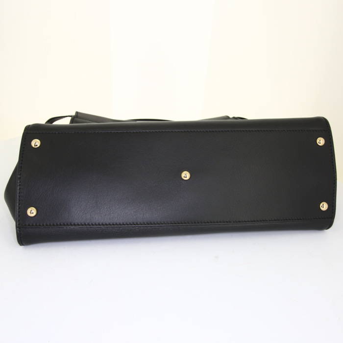 Sac à main Fendi Peekaboo grand modèle en cuir noir - Detail D4