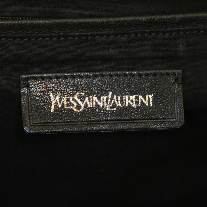 Bolso de mano Yves Saint Laurent Chyc en cuero marrón - Detail D3