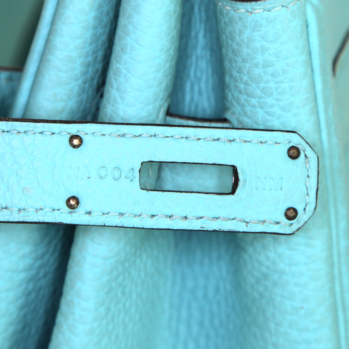 Bolso de mano Hermes Birkin 35 cm en cuero togo azul Saint Cyr - Detail D4