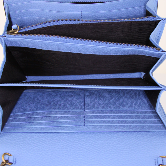 Gucci GG Marmont shoulder bag in blue grained leather - Detail D2