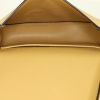 Bolso bandolera Céline Trotteur modelo pequeño en cuero granulado amarillo - Detail D2 thumbnail