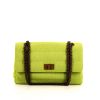 Bolso de mano Chanel 2.55 en jersey acolchado verde - 360 thumbnail