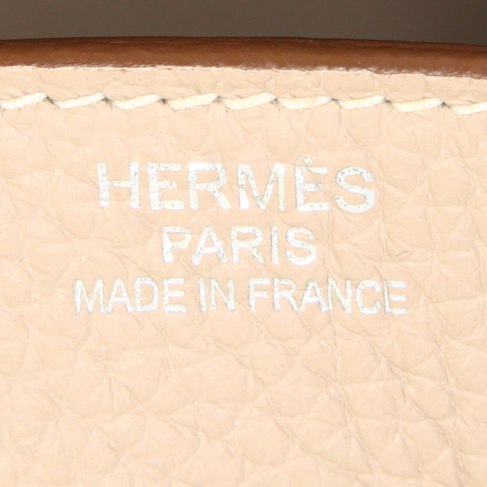 Sac à main Hermes Birkin 35 cm en cuir togo beige argile - Detail D3