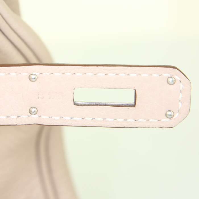Sac à main Hermes Birkin 35 cm en cuir togo beige argile - Detail D4