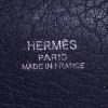 Borsa da spalla o a mano Hermès Matelot modello piccolo in tela beige e pelle blu - Detail D3 thumbnail