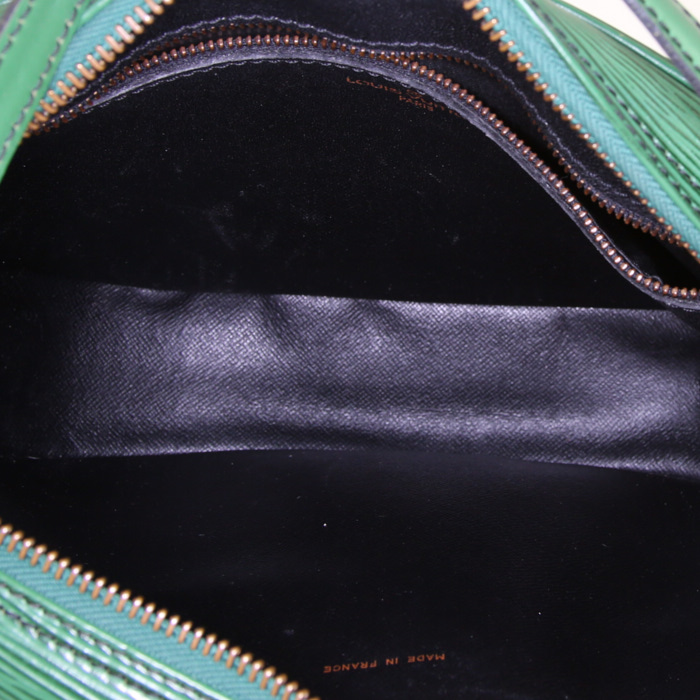 Sac bandoulière Louis Vuitton Jeune Fille en cuir épi vert - Detail D2