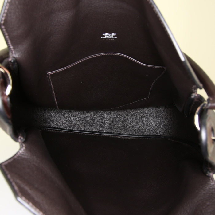 Sac porté épaule ou main Hermès Rugby - Top en cuir Evergrain marron ébène - Detail D2