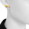 Paire de boucles d'oreilles Zolotas en or jaune 22 carats et argent - Detail D1 thumbnail