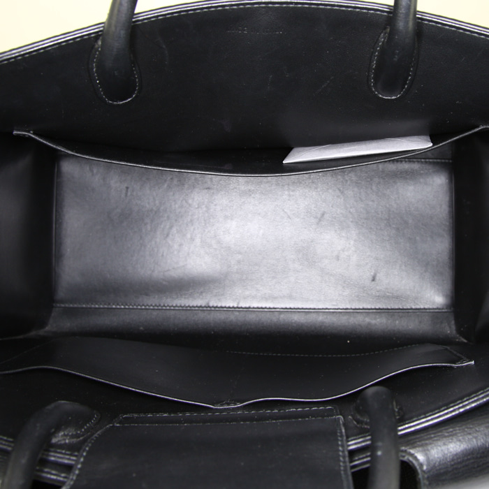 Dior Diorever handbag in black grained leather - Detail D3