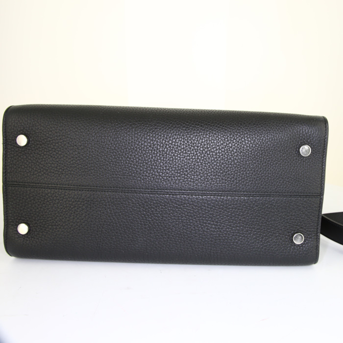 Dior Diorever handbag in black grained leather - Detail D5