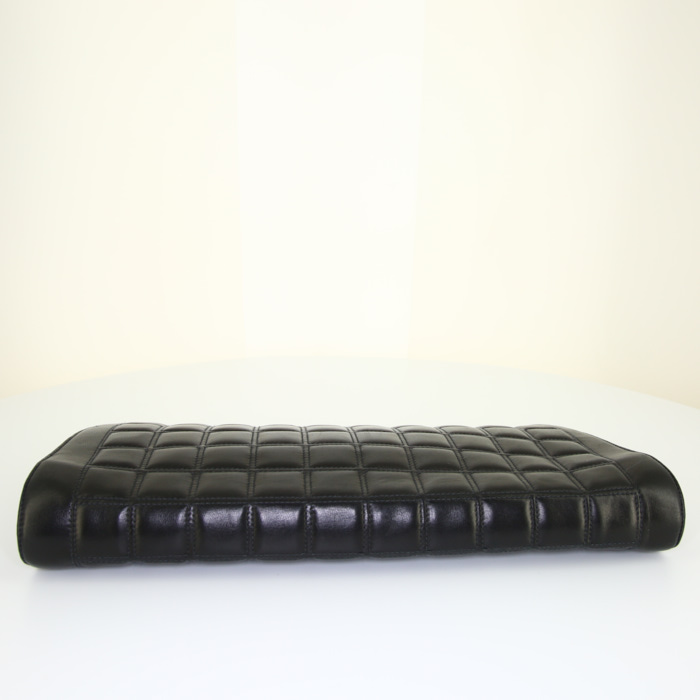 Pochette Chanel Choco bar en cuir matelassé noir - Detail D4