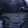 Bolso de mano Chanel On The Road en cuero granulado acolchado azul - Detail D2 thumbnail