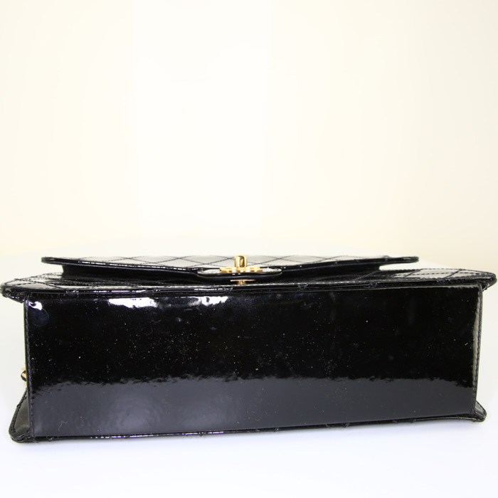 Borsa a tracolla Chanel Timeless jumbo in pelle verniciata nera - Detail D4