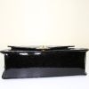 Bolso bandolera Chanel Timeless jumbo en charol negro - Detail D4 thumbnail