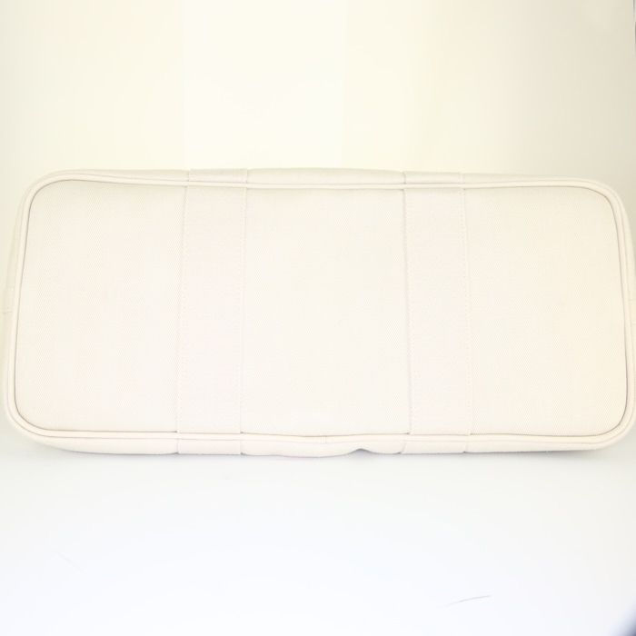 Hermès Valparaiso handbag in cream color leather and cream color canvas - Detail D4