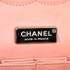 Bolso de mano Chanel Timeless Classic en piel de pitón color salmón - Detail D4 thumbnail