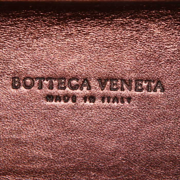 Bolsito de mano Bottega Veneta Knot en cuero trenzado marrón - Detail D3