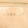 Chanel Vintage Shopping shopping bag in beige leather - Detail D3 thumbnail