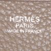 Sac bandoulière Hermes Evelyne moyen modèle en cuir togo étoupe - Detail D3 thumbnail
