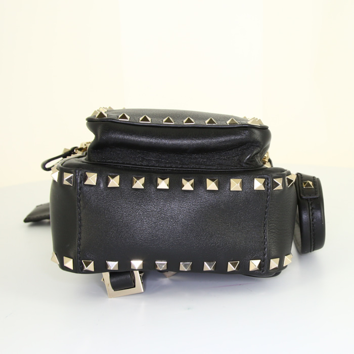 Zaino Valentino Rockstud in pelle nera decorazioni con borchie - Detail D4