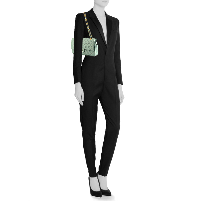 Chanel Timeless Classic bag worn on the shoulder or carried in the hand in Almond green quilted leather - Detail D1