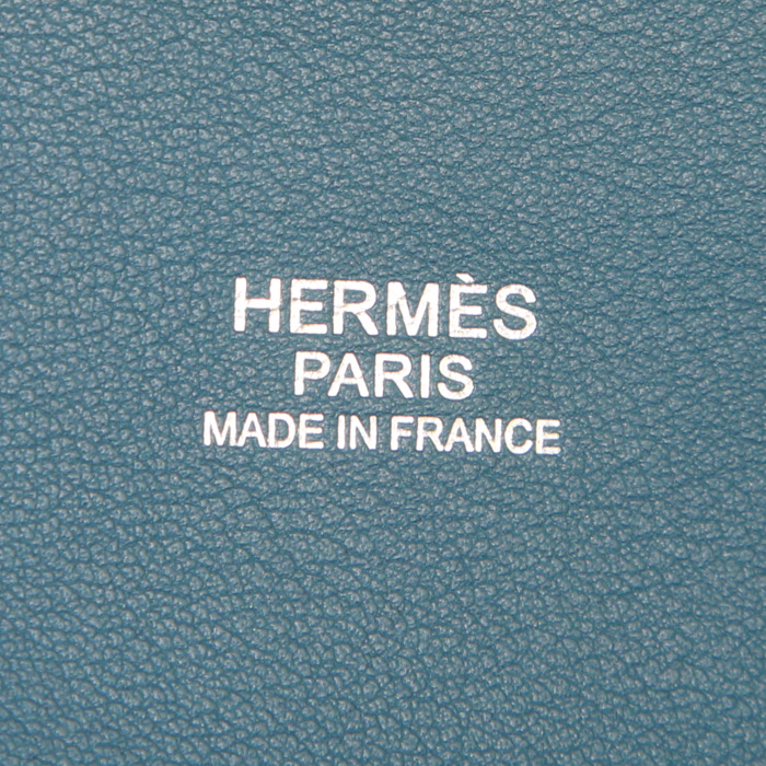 Sac à main Hermès Tool Box moyen modèle en cuir Swift bleu-canard - Detail D4