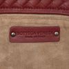 Bolso de mano Bottega Veneta en cuero intrecciato color burdeos - Detail D3 thumbnail