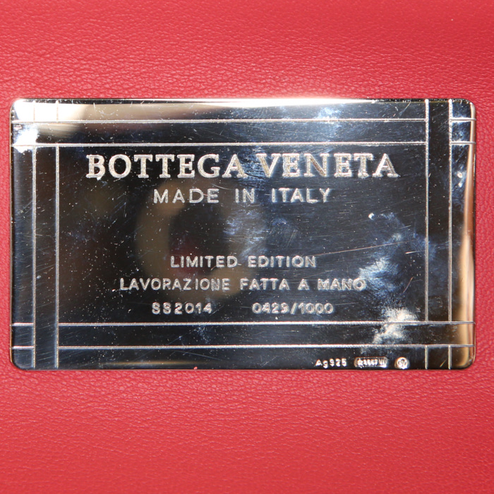 Sac cabas Bottega Veneta en cuir intrecciato rouge - Detail D3